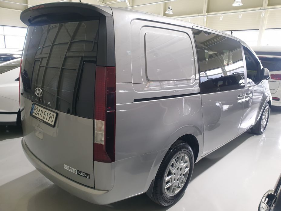 Hyundai Staria 2023