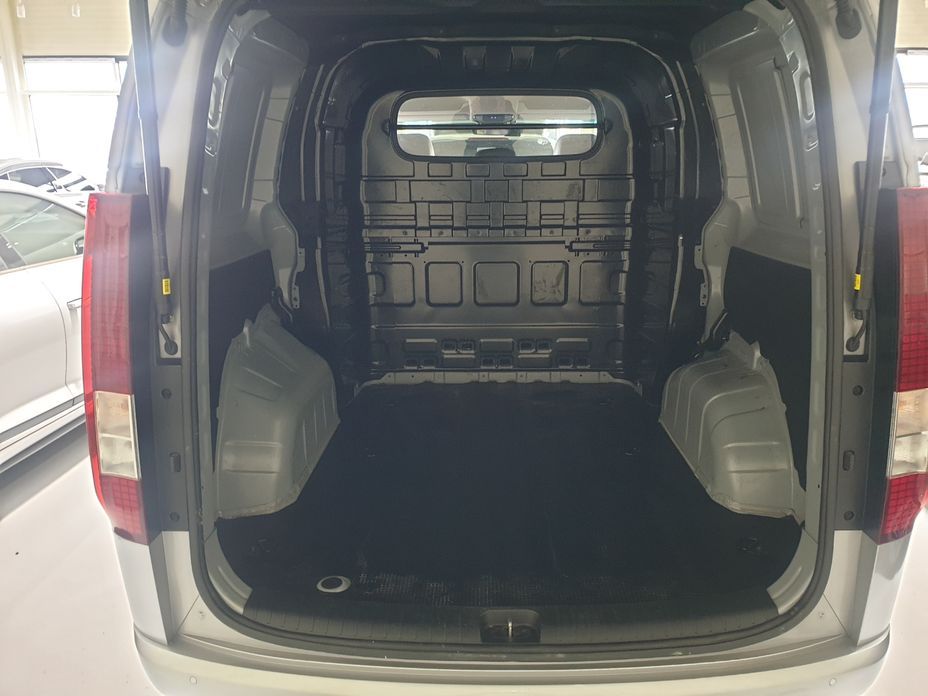 Hyundai Staria 2023