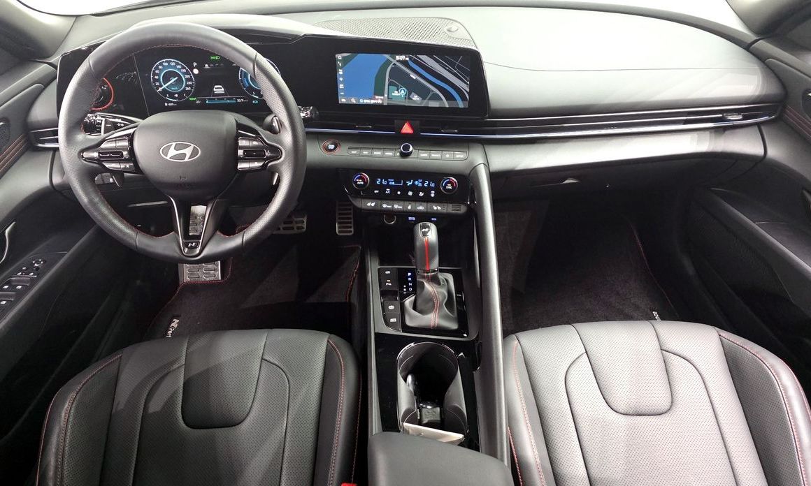 Hyundai AVANTE 2025