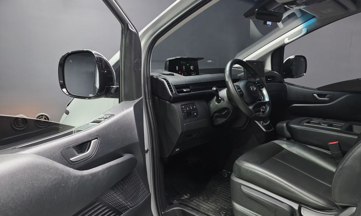 Hyundai Staria 2025