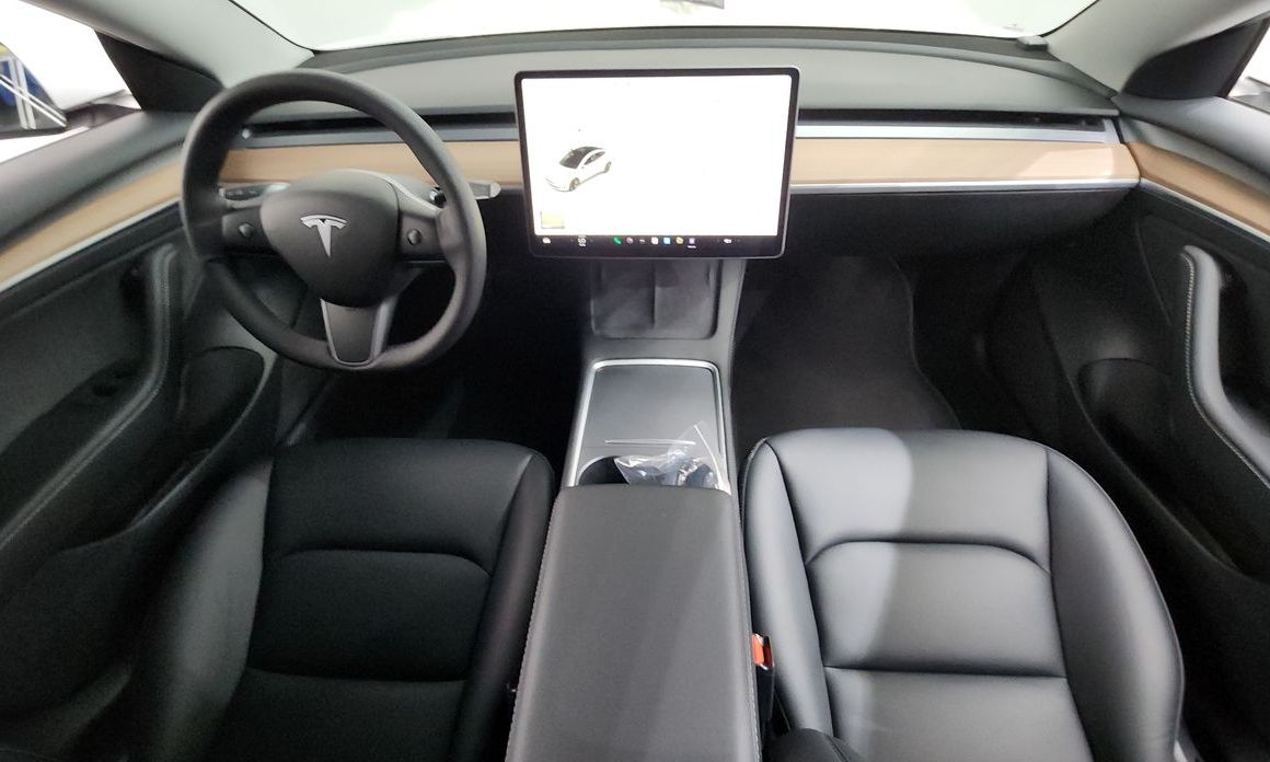 Tesla Model 3 2021
