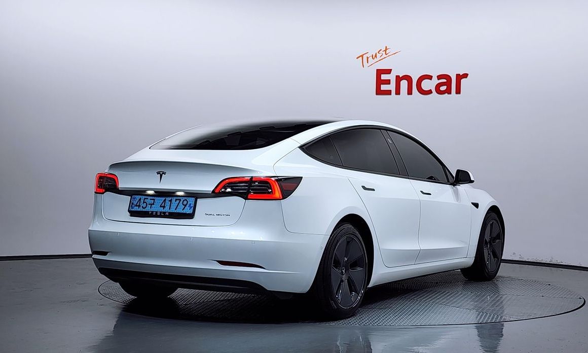 Tesla Model 3 2021
