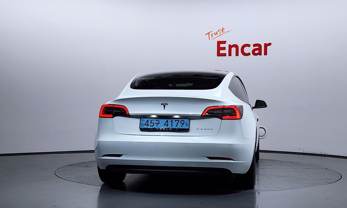 Tesla Model 3 2021