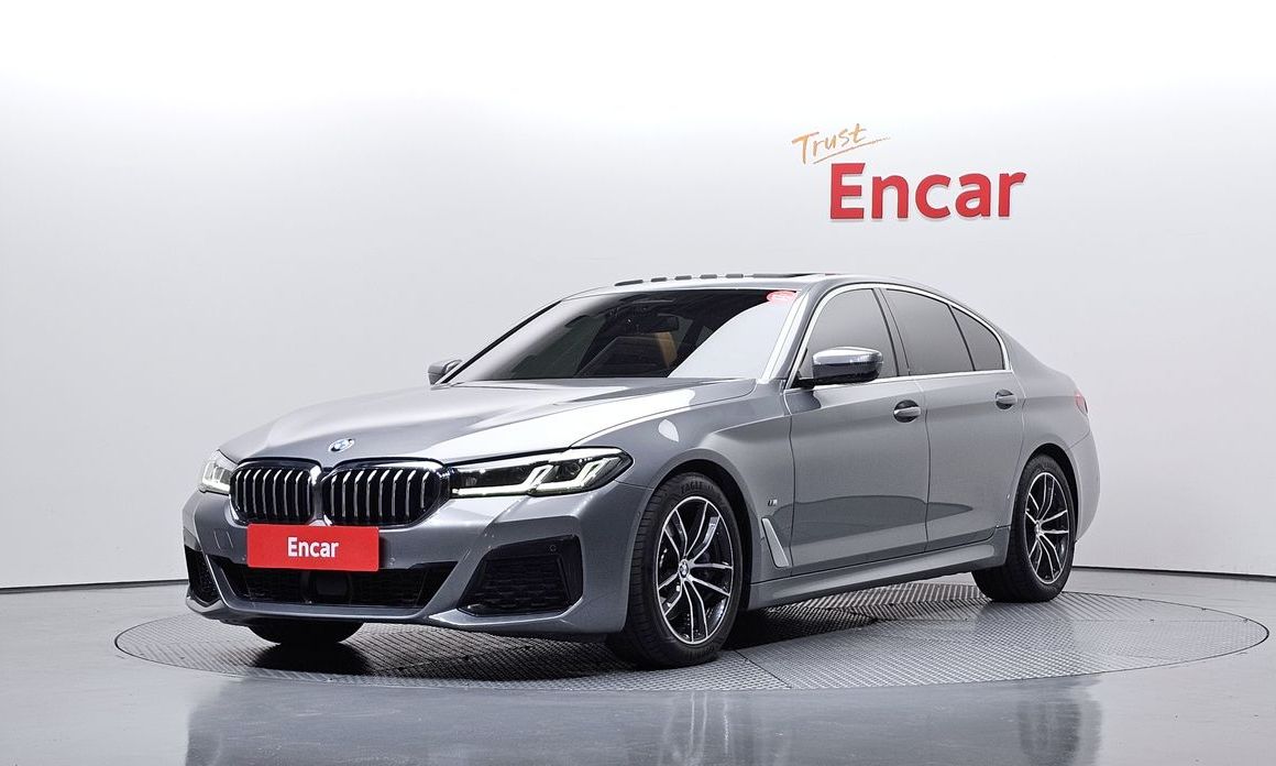 BMW 5-Series 2023