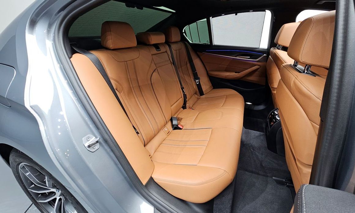 BMW 5-Series 2023