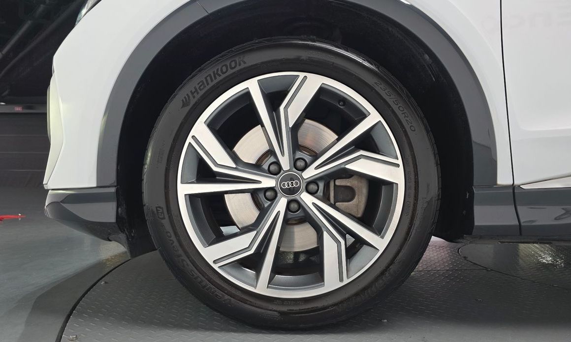 Audi Q4 e-tron 2023