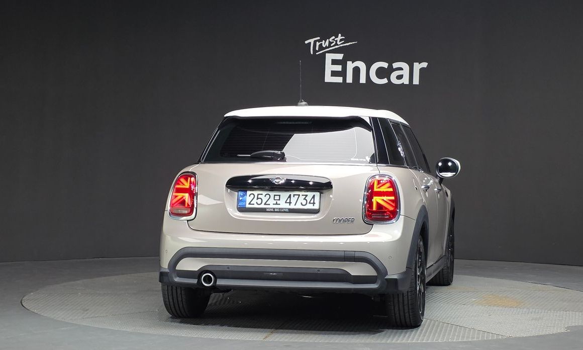 Mini Cooper 2024