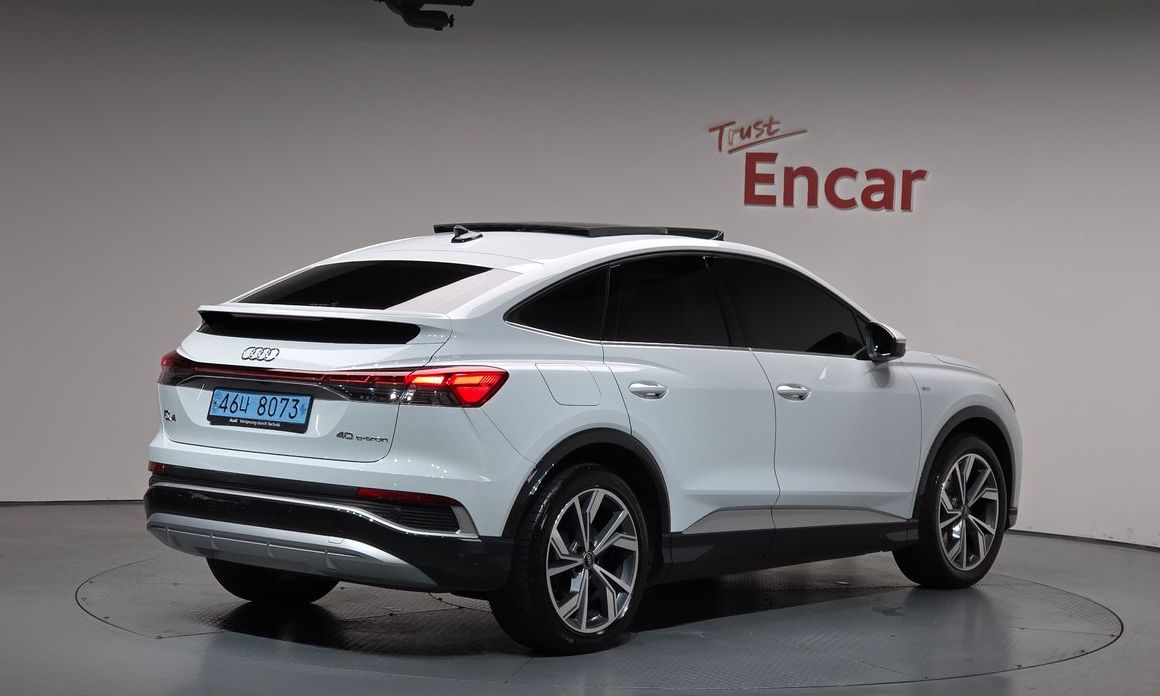 Audi Q4 e-tron 2023