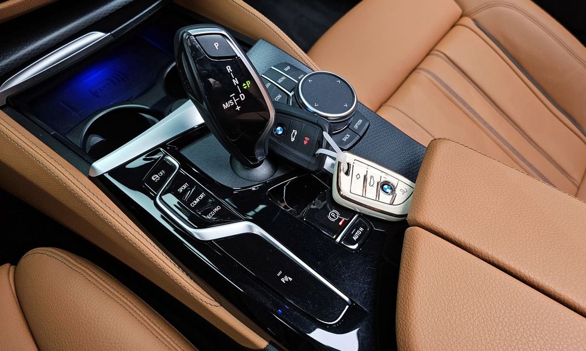 BMW 5-Series 2023