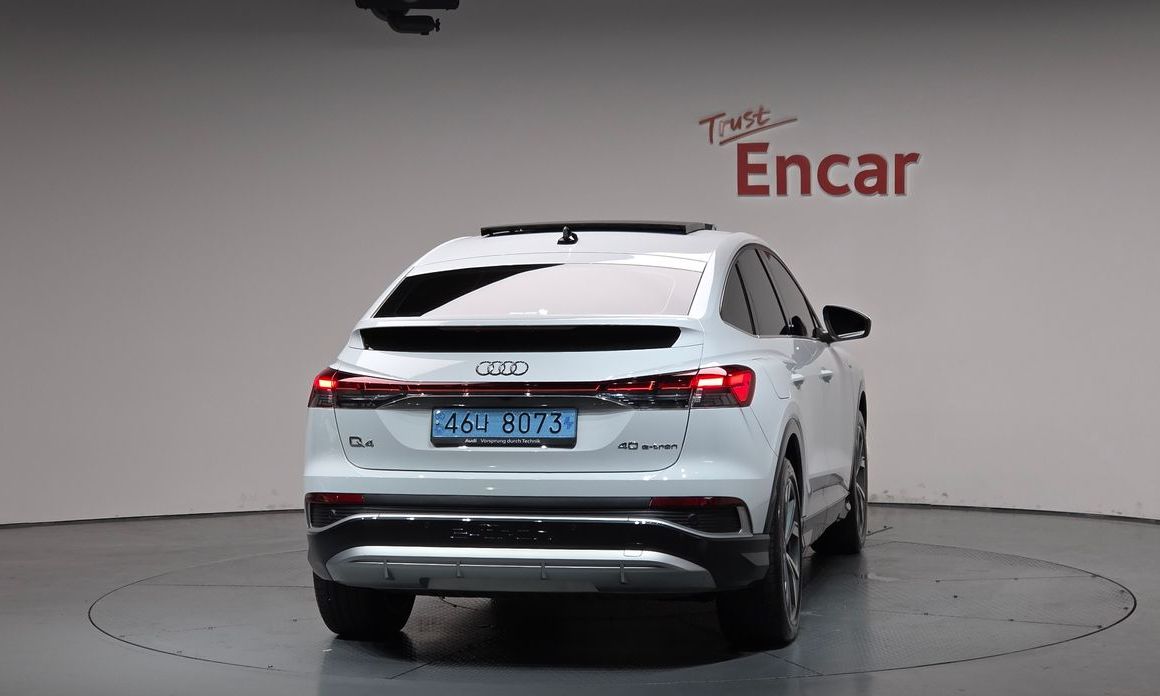 Audi Q4 e-tron 2023