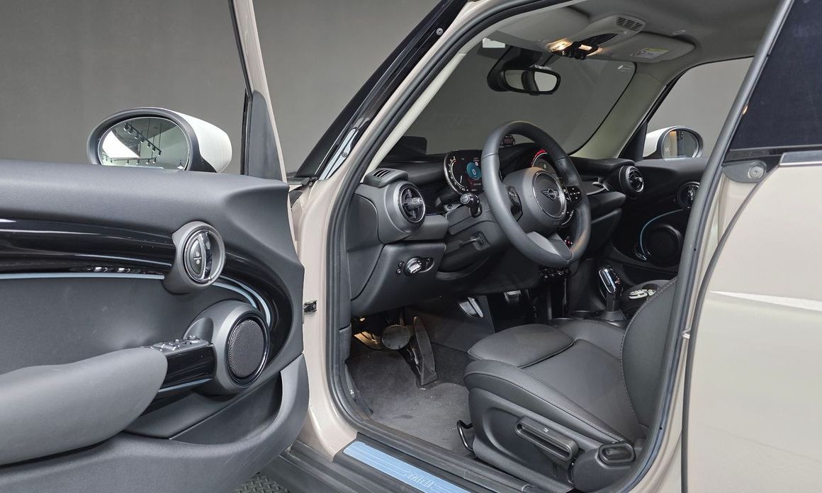 Mini Cooper 2024