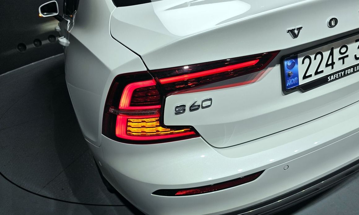 Volvo S60 2024