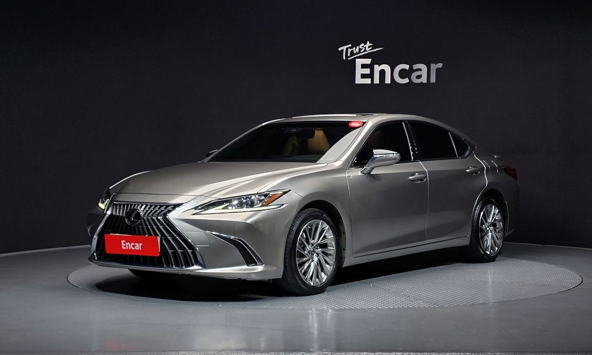 Lexus ES 2023