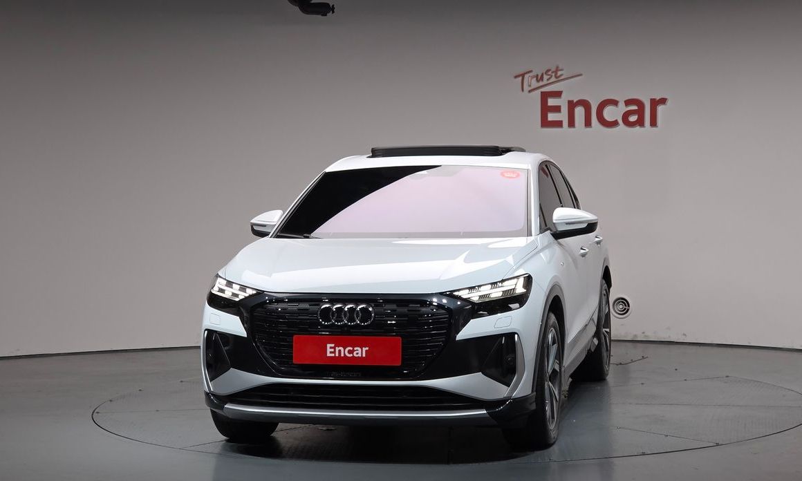 Audi Q4 e-tron 2023