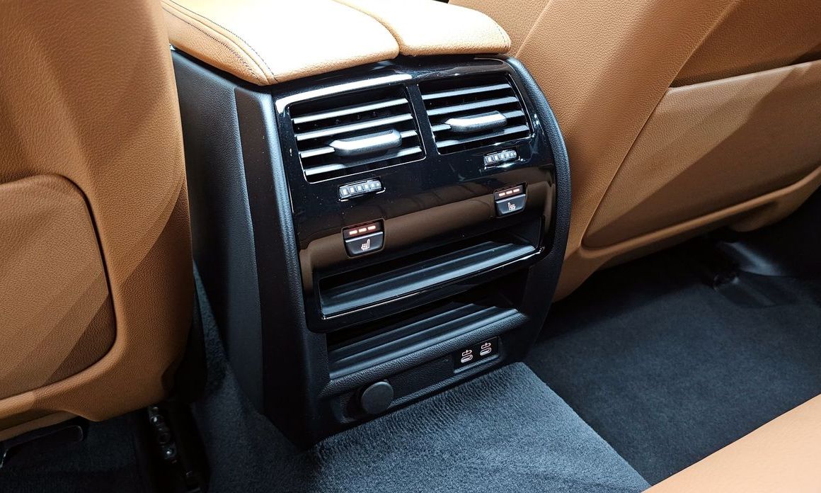 BMW 5-Series 2023