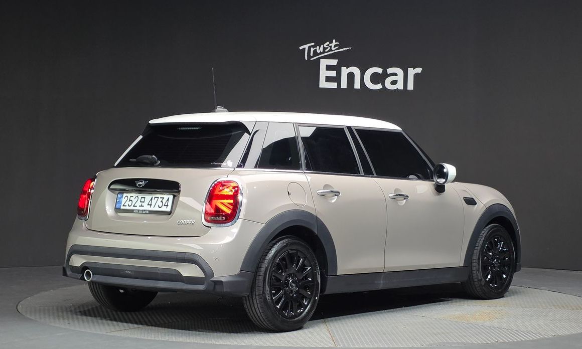 Mini Cooper 2024