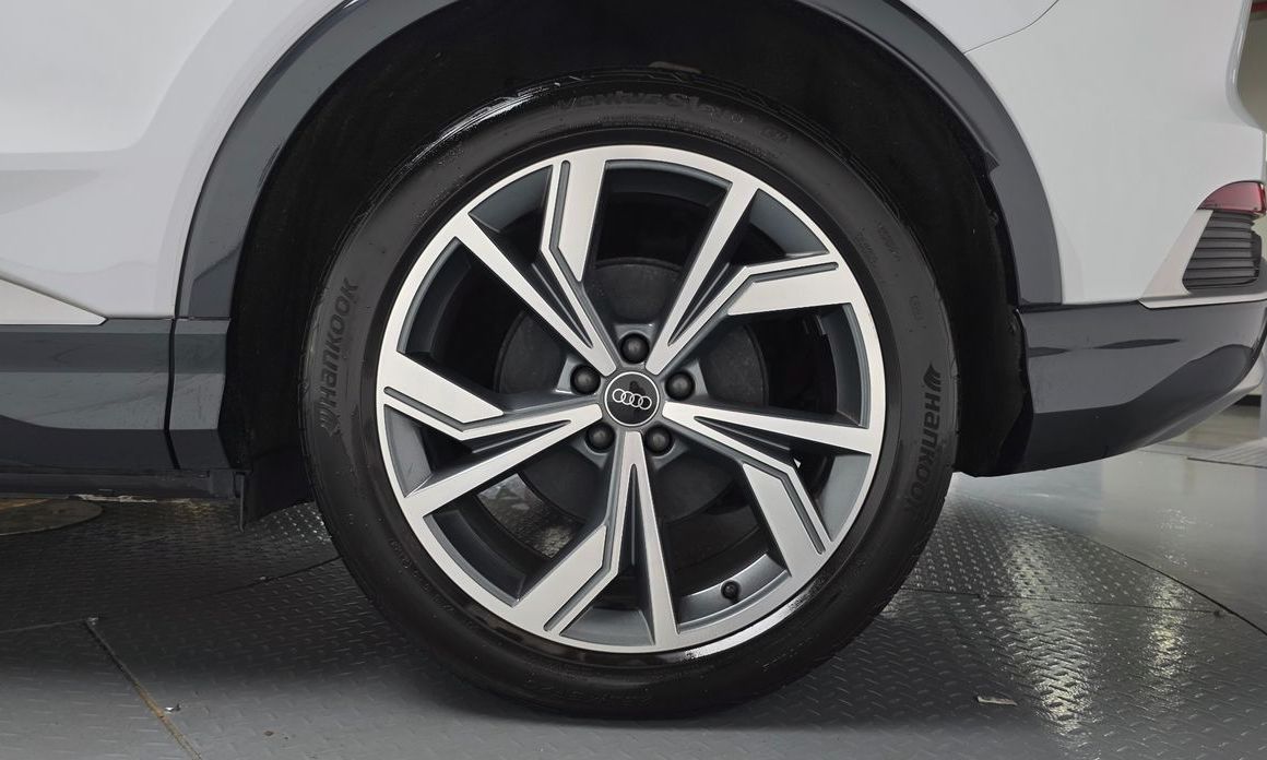 Audi Q4 e-tron 2023