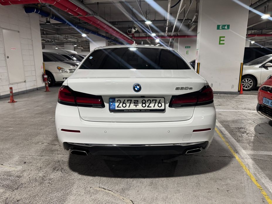 BMW 5-Series 2023