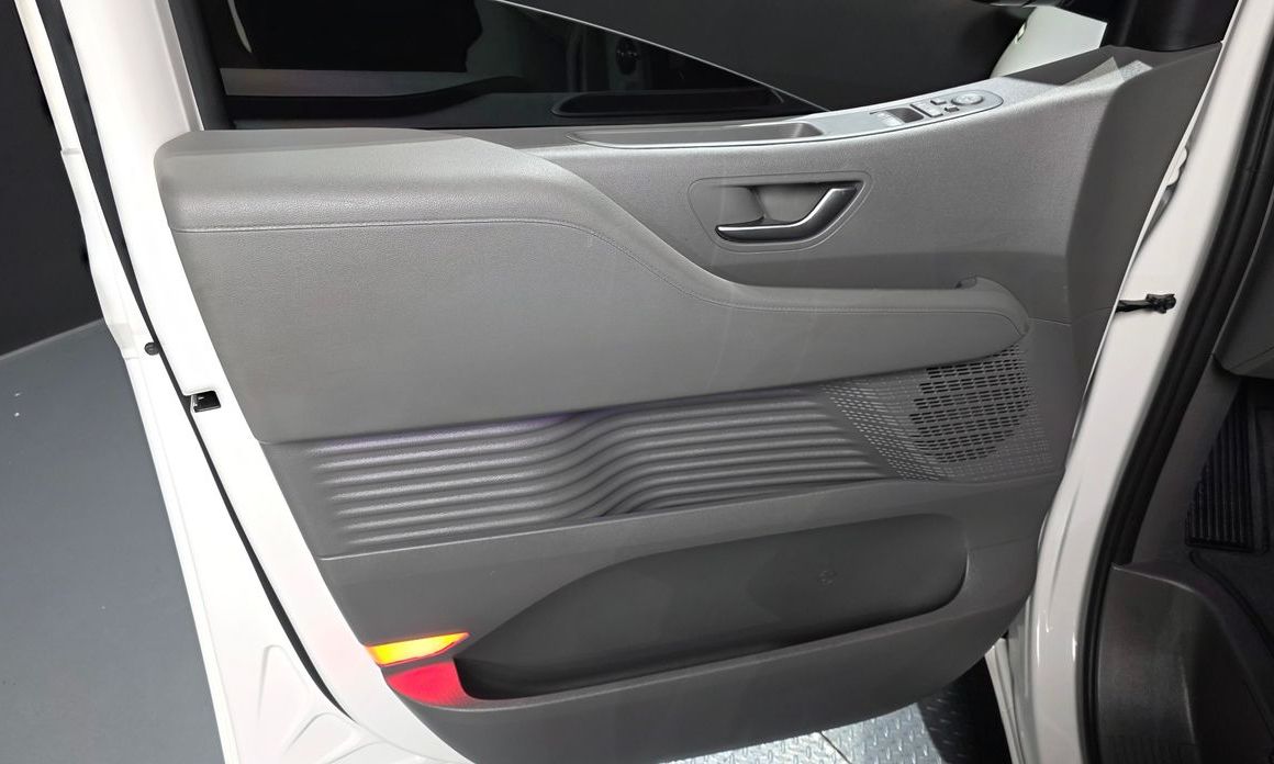 Hyundai Staria 2024
