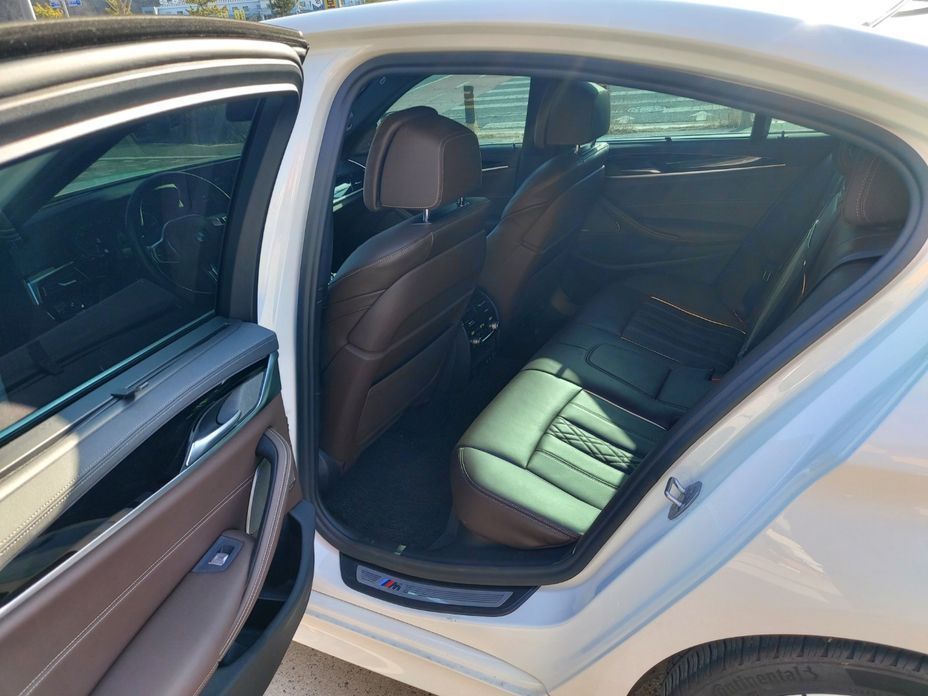 BMW 5-Series 2022