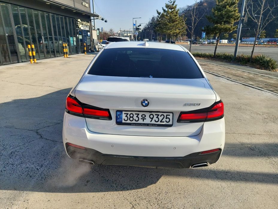 BMW 5-Series 2022