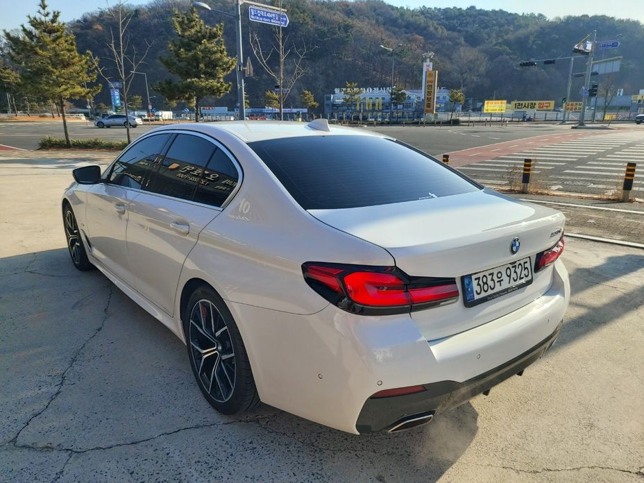 BMW 5-Series 2022
