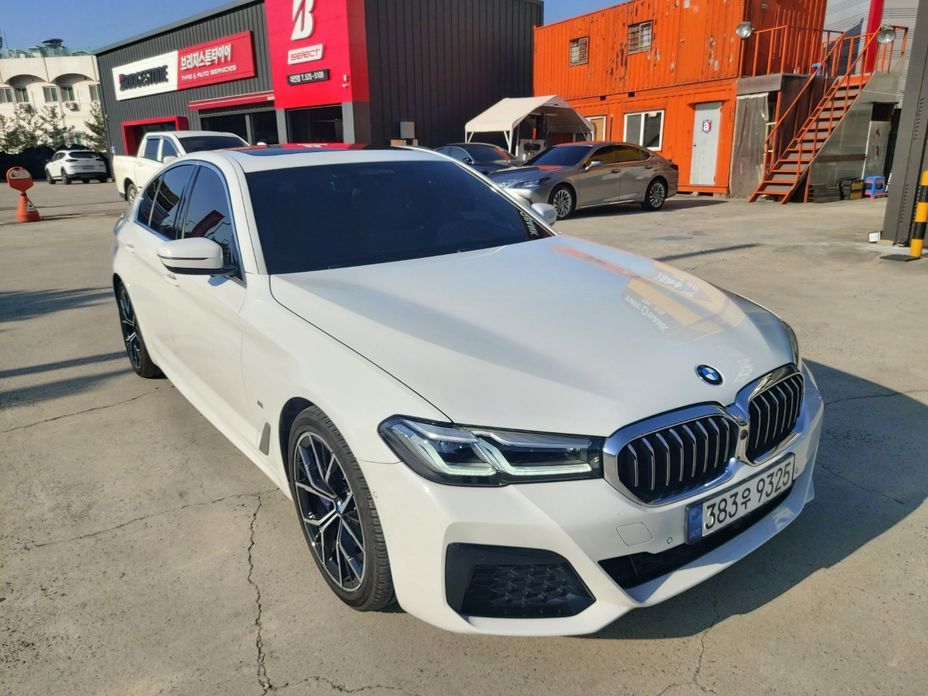BMW 5-Series 2022