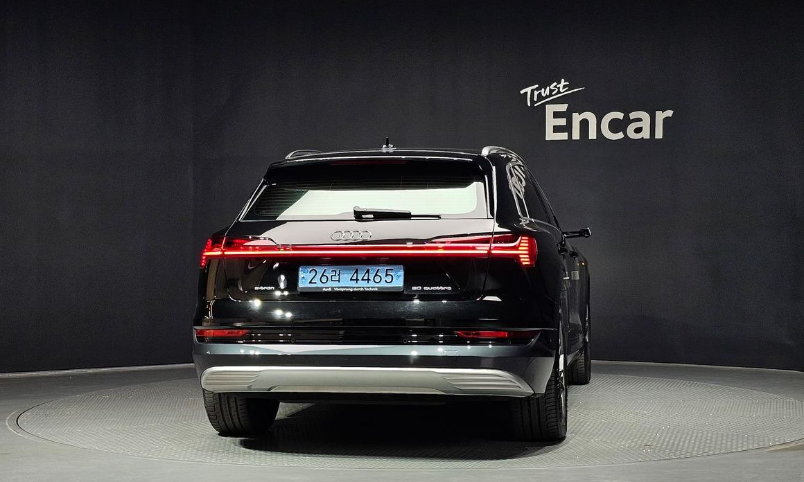 Audi e-tron 2022