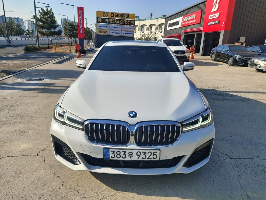 BMW 5-Series 2022