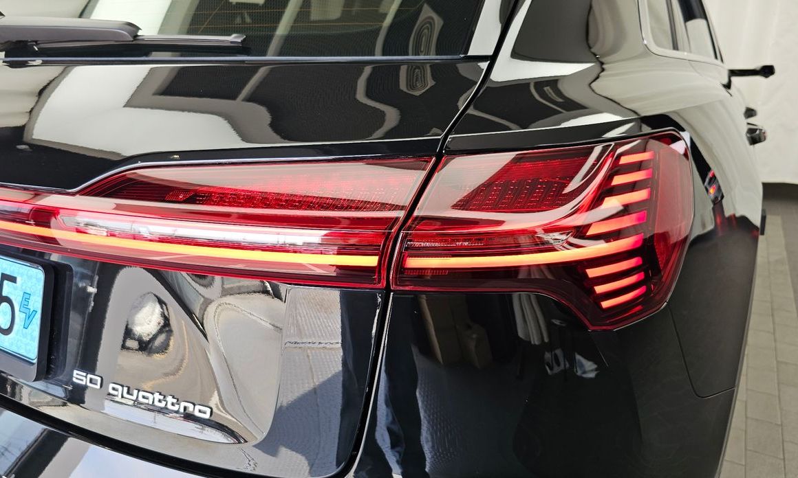 Audi e-tron 2022