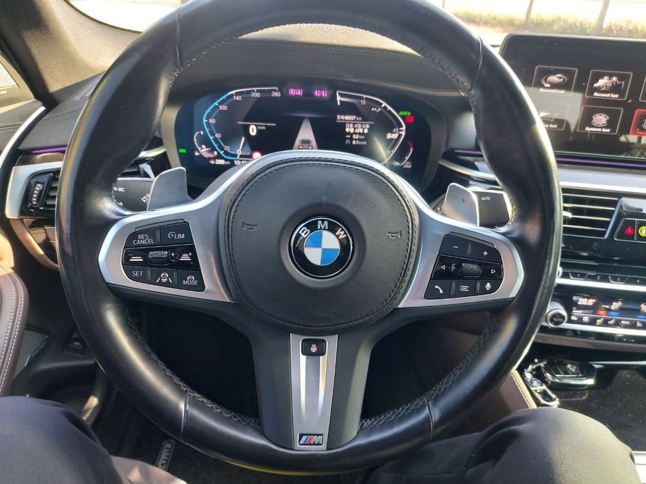 BMW 5-Series 2022