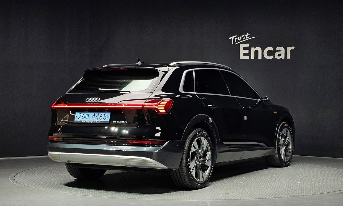 Audi e-tron 2022