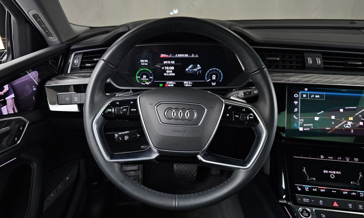Audi e-tron 2022