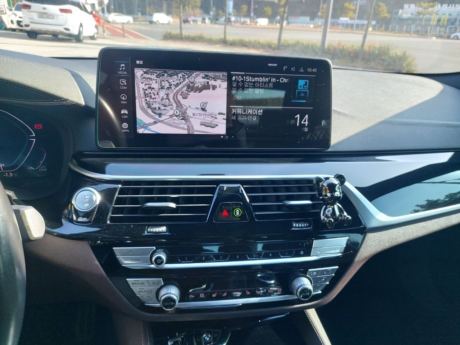 BMW 5-Series 2022