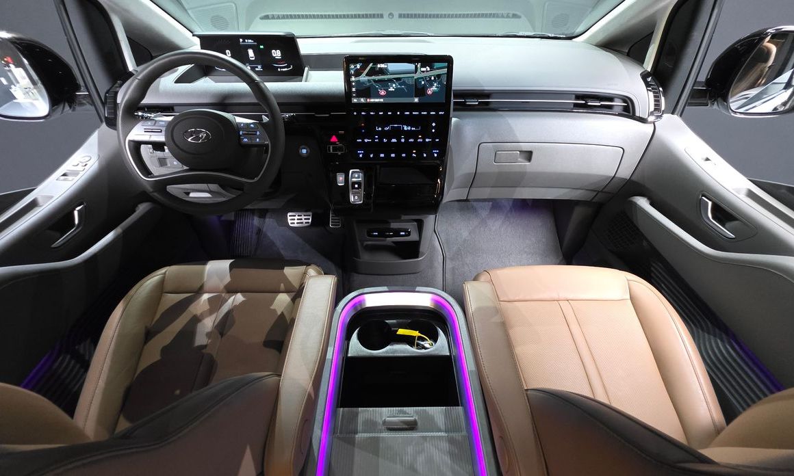 Hyundai Staria 2024