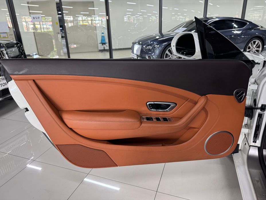 Bentley Continental 2016