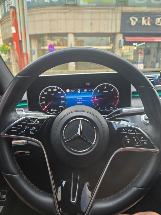 Mercedes-Benz S-Class 2021