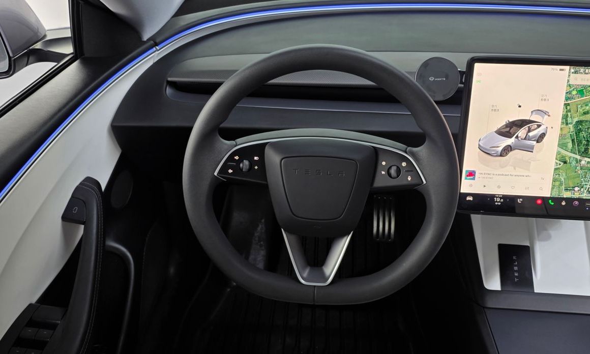 Tesla Model 3 2024