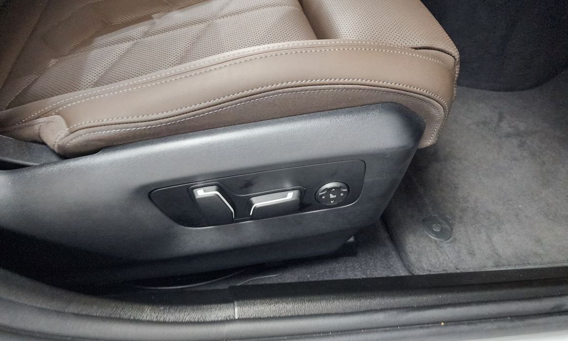 BMW 5-Series 2024
