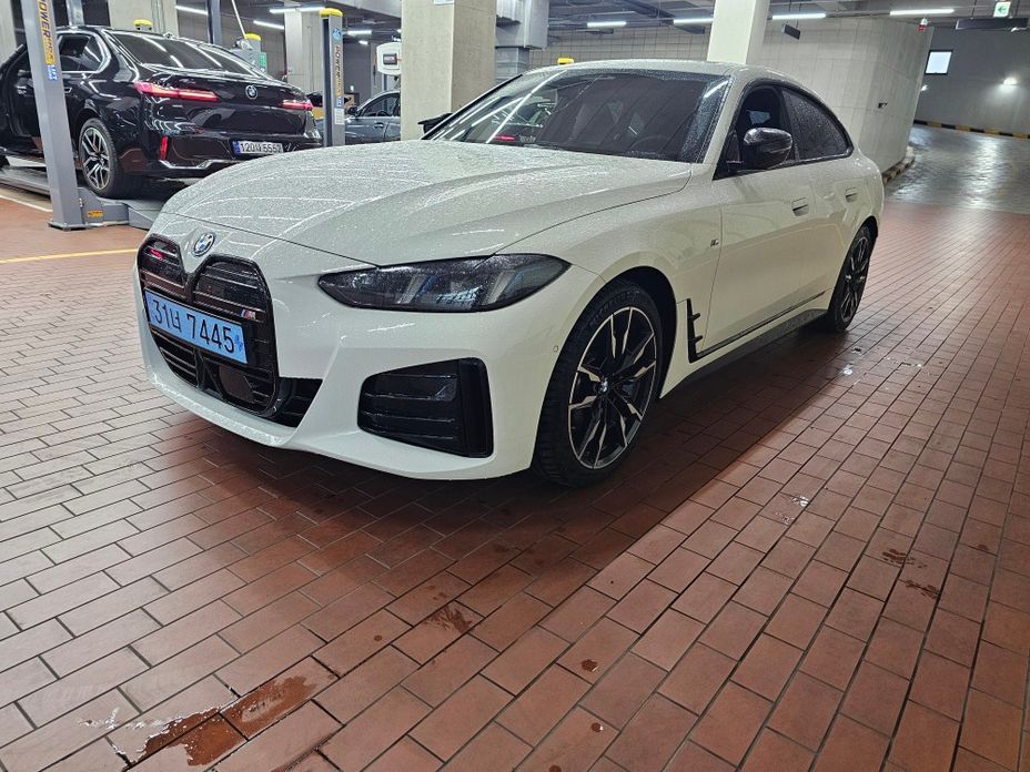 BMW i4 2025