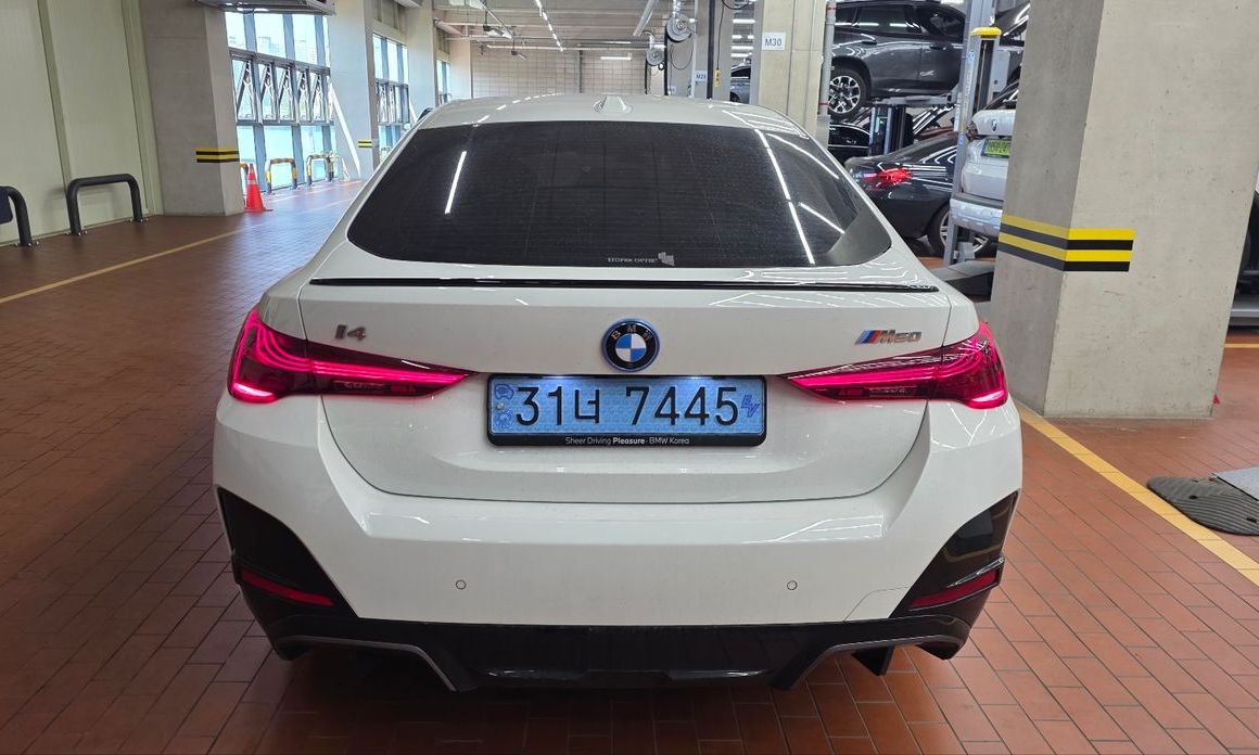 BMW i4 2025