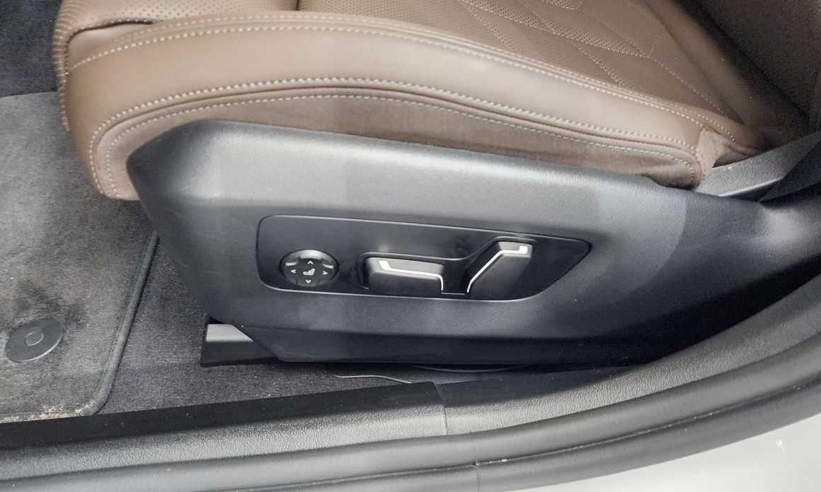 BMW 5-Series 2024
