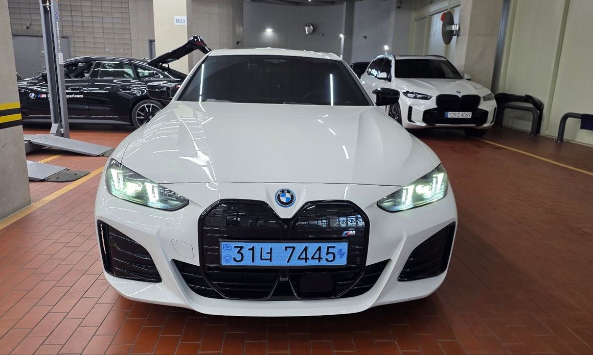BMW i4 2025