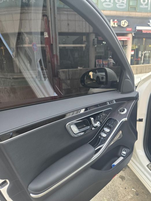 Mercedes-Benz S-Class 2021