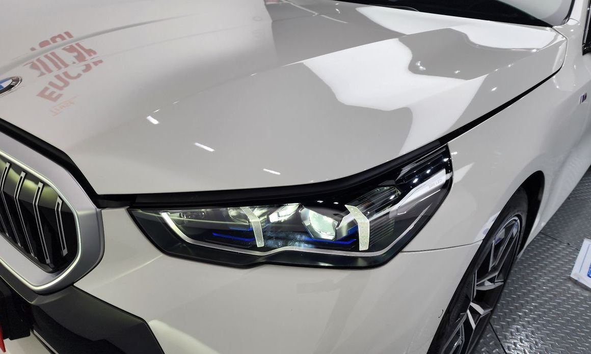 BMW 5-Series 2024