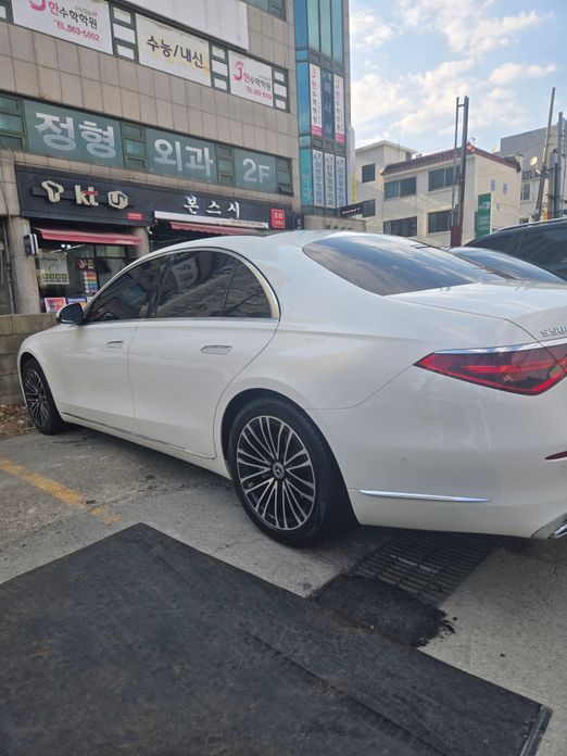 Mercedes-Benz S-Class 2021