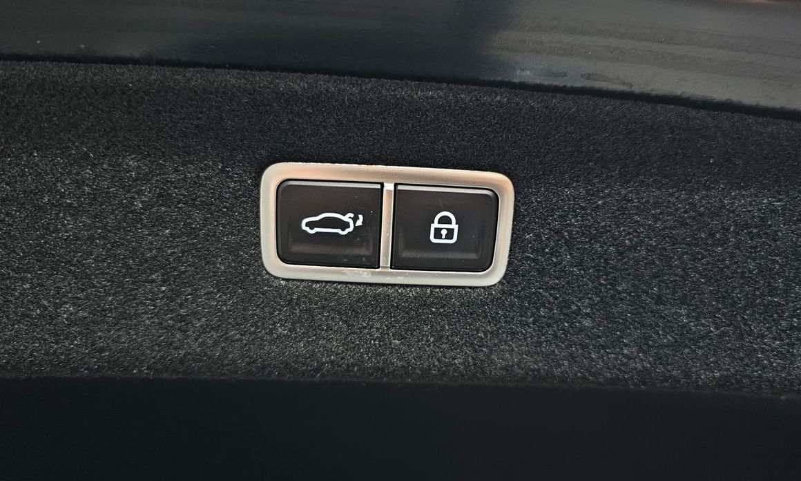 Genesis G90 2023