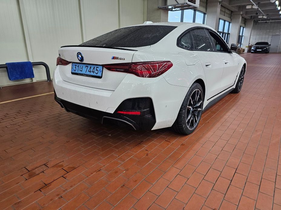 BMW i4 2025