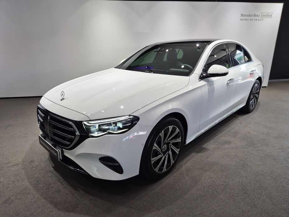 Mercedes-Benz E-Class 2025