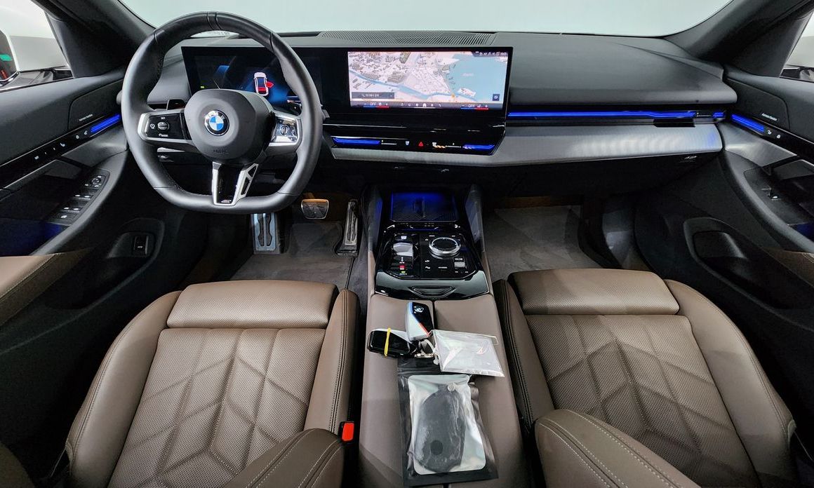 BMW 5-Series 2024